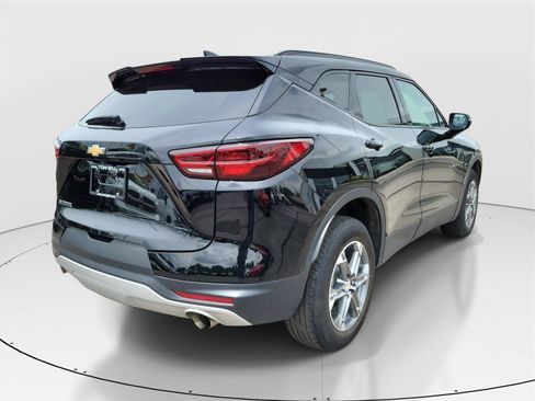 Used 2024 Chevrolet Blazer LT FWD image 4