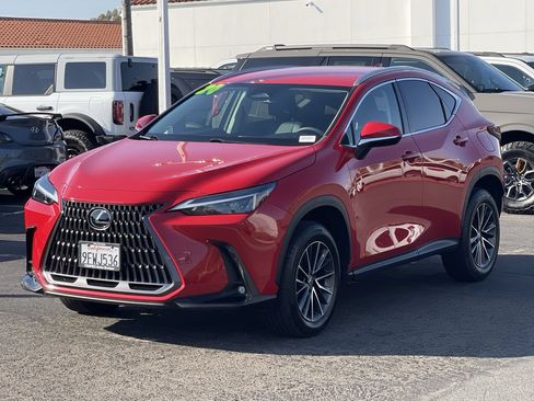 Used 2024 Lexus NX 250 FWD image 3