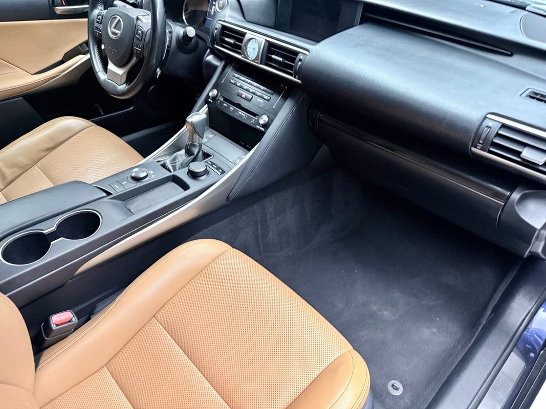 Used 2017 Lexus IS 300 AWD w/ Premium Package image 11