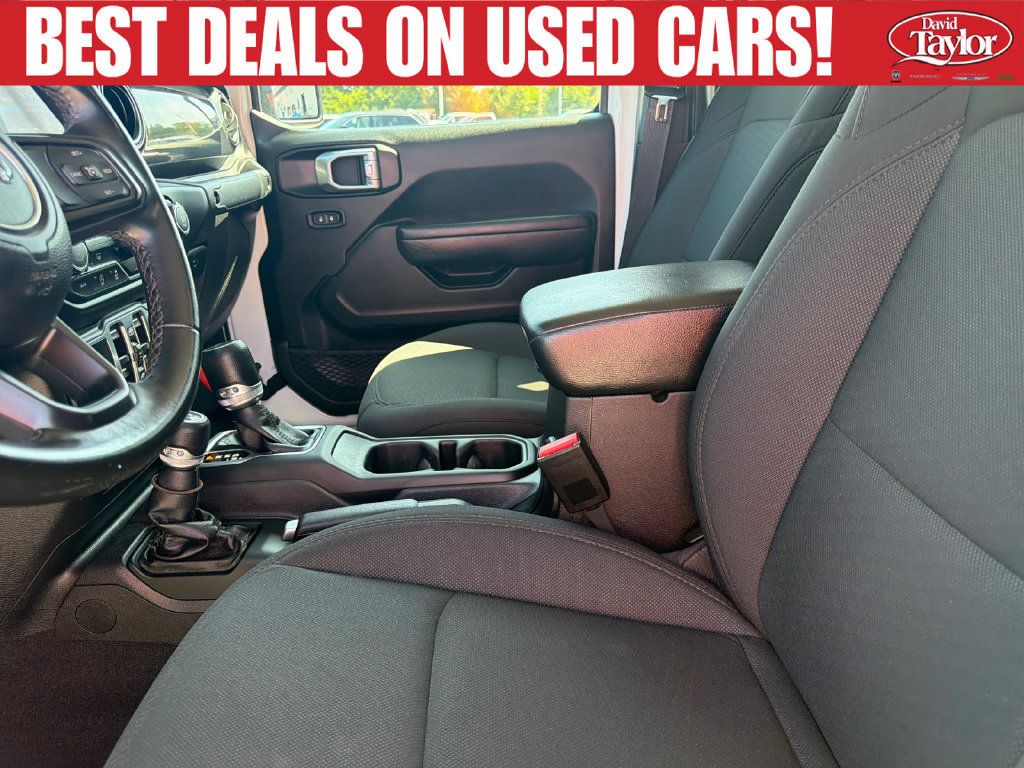 Used 2022 Jeep Gladiator Sport AWD/4WD image 10