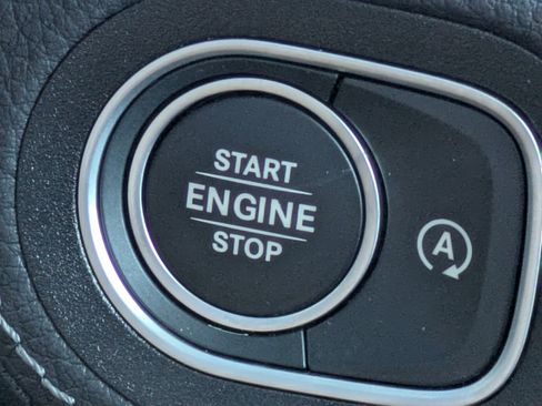 Used 2024 Mercedes-Benz GLE 350 4MATIC image 30