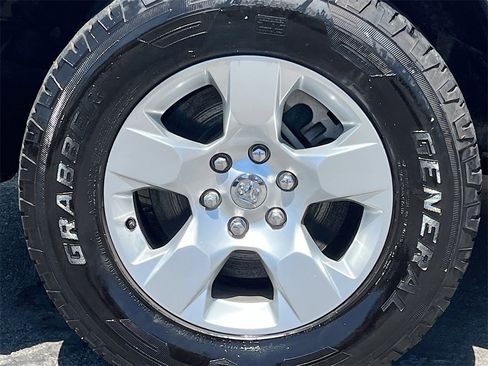 Used 2024 RAM 1500 Big Horn image 32