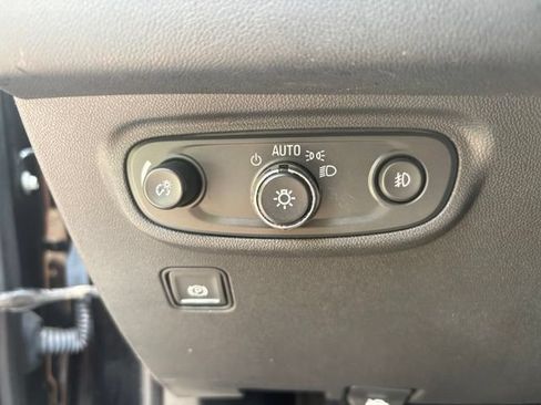 Certified 2024 GMC Terrain SLT w/ Infotainment Package II AWD/4WD image 29