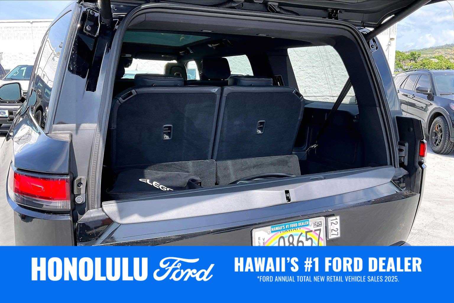 Used 2026 Rivian R1S Adventure Dual AWD/4WD image 18