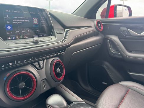 Used 2022 Chevrolet Blazer RS w/ Enhanced Convenience Package FWD image 19