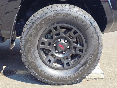 Certified 2023 Toyota 4Runner TRD Off-Road Premium w/ Moonroof Package AWD/4WD image 4
