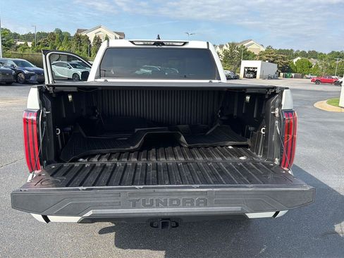 Used 2022 Toyota Tundra Platinum AWD/4WD image 35