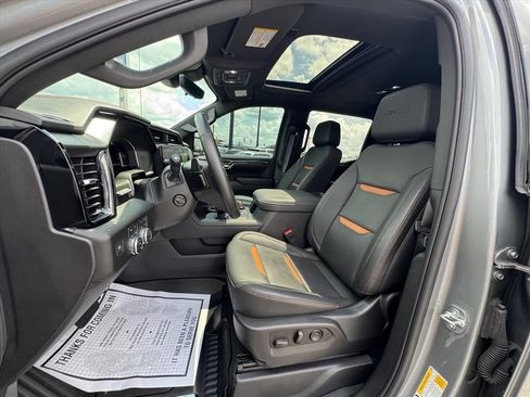 Used 2025 GMC Sierra 1500 AT4 w/ AT4 Premium Package AWD/4WD image 19