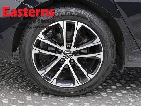 Used 2025 Volkswagen Jetta Sport FWD image 29