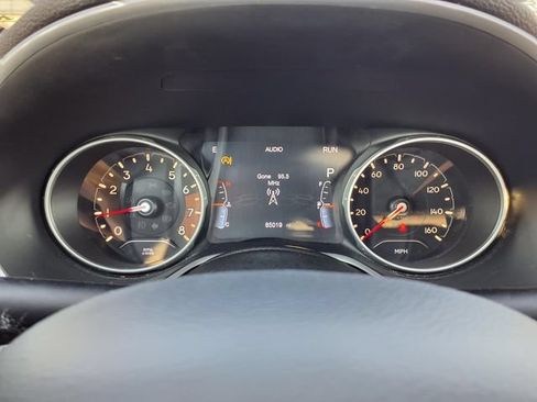 Used 2019 Jeep Compass Limited AWD/4WD image 16