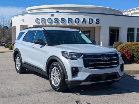 New 2026 Ford Explorer Active w/ Active Comfort Package image 1