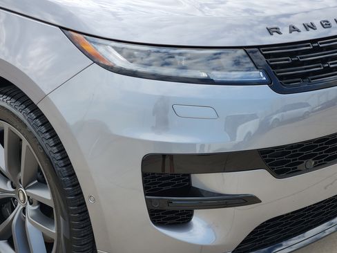 New 2025 Land Rover Range Rover Sport Dynamic SE image 8