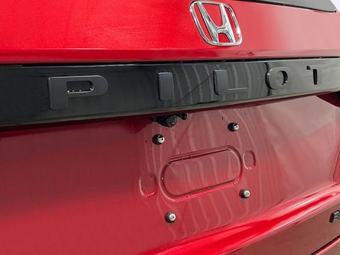 New 2026 Honda Pilot Black Edition image 9