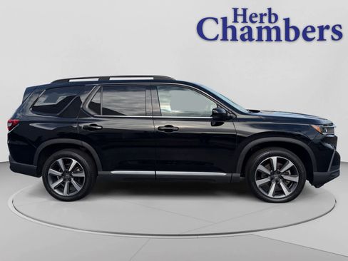Used 2023 Honda Pilot Touring image 12