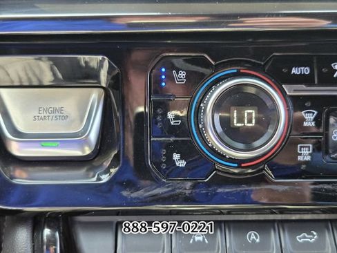 Used 2022 GMC Sierra 1500 AT4 w/ AT4 Preferred Package AWD/4WD image 24