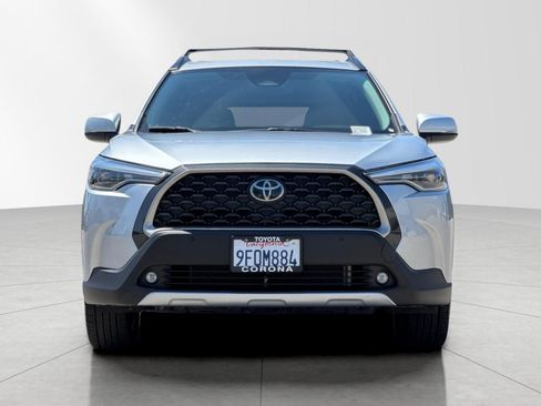 Used 2023 Toyota Corolla Cross XLE AWD/4WD image 10