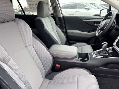 Used 2025 Subaru Outback Premium image 19