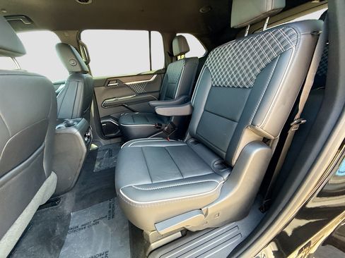 Used 2024 GMC Acadia Denali w/ LPO, Cargo Package image 23