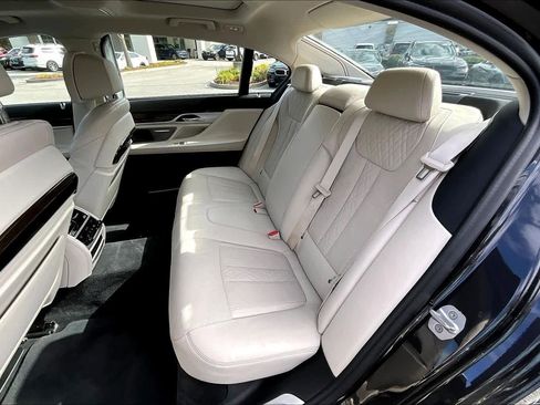 Used 2020 BMW 750i xDrive 750i xDrive w/ Executive Package image 20