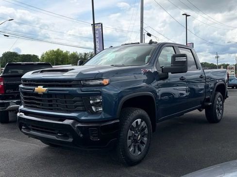 New 2026 Chevrolet Silverado 2500 Custom w/ Custom Value Package AWD/4WD image 17