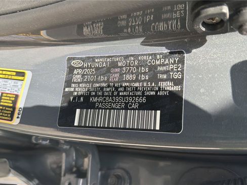 Used 2025 Hyundai Venue SEL FWD image 27