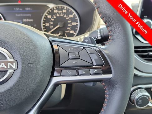 Used 2023 Nissan Altima 2.5 SR FWD image 8