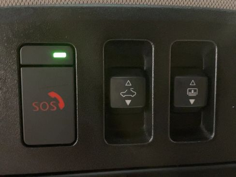 Used 2021 Nissan Rogue SL image 9