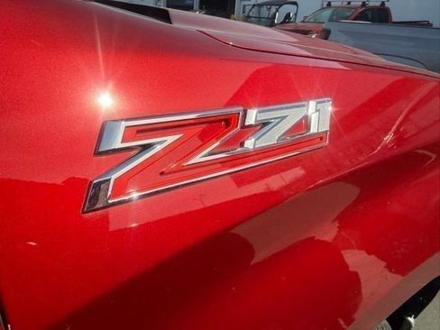 Used 2021 Chevrolet Silverado 1500 LT w/ Z71 Off-Road Package image 4