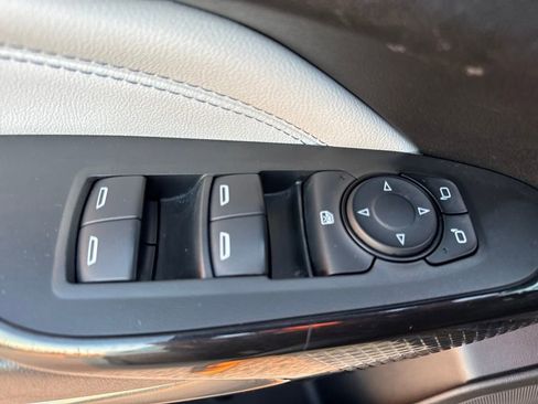 Used 2024 Chevrolet Trax LT image 19