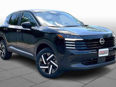 New 2025 Nissan Kicks SV image 2