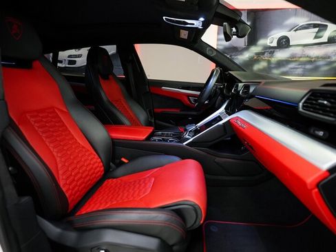 Used 2021 Lamborghini Urus AWD/4WD image 24