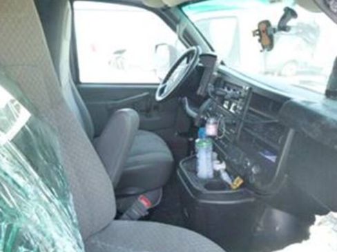 Used 2022 Chevrolet Express 3500 w/ Power Convenience Package image 9