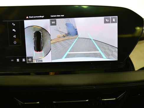 Certified 2025 Audi Q6 e-tron Premium w/ Convenience Package image 29