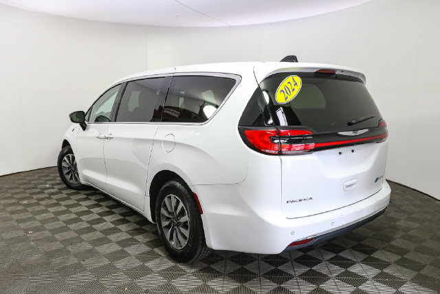 Used 2024 Chrysler Pacifica Limited FWD image 7