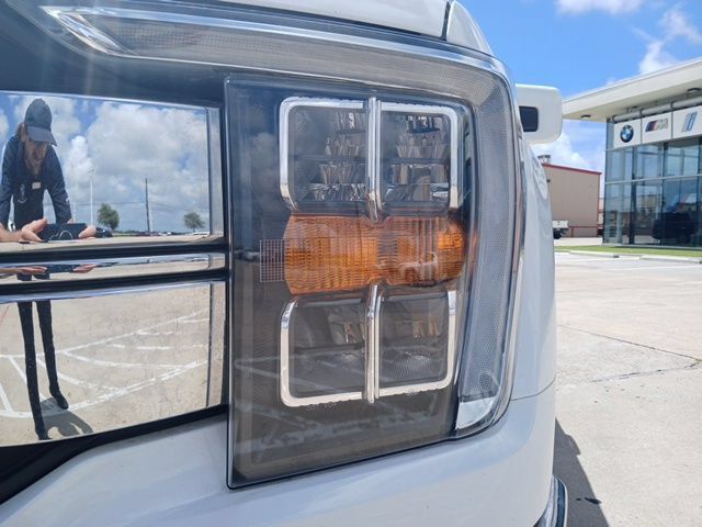 Used 2022 Ford F150 Lariat w/ Trailer Tow Package AWD/4WD image 4