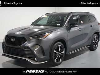 Used 2022 Toyota Highlander XSE FWD video 1