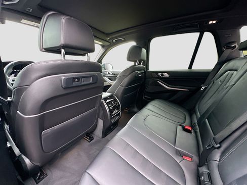 Used 2022 BMW X5 M50i w/ Premium Package image 27