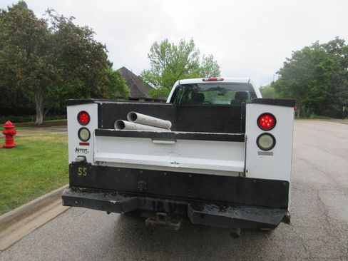 Used 2012 Chevrolet Silverado 2500 W/T w/ Snow Plow Prep Package AWD/4WD image 12