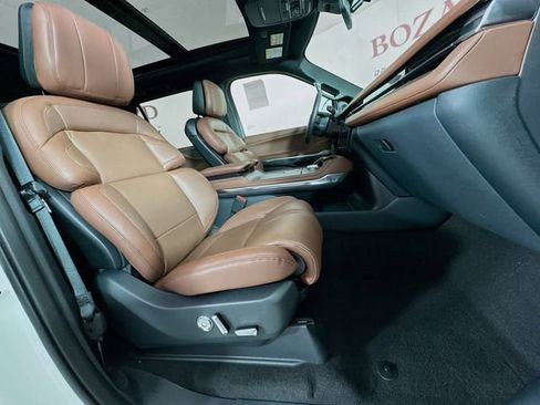 New 2026 Lincoln Navigator Reserve AWD/4WD image 32