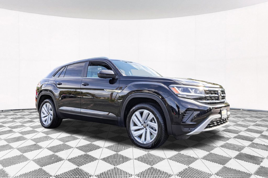 Certified 2023 Volkswagen Atlas Cross Sport SE w/ Panoramic Sunroof Package AWD/4WD image 11