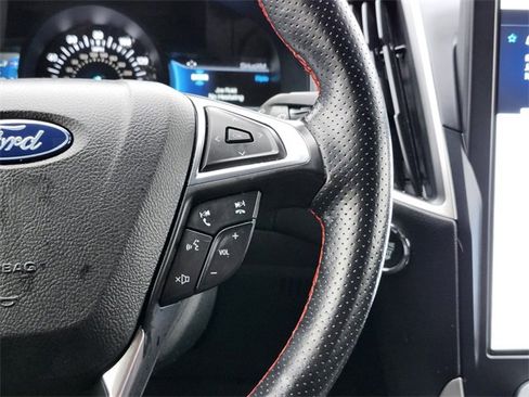 Certified 2022 Ford Edge ST-Line image 29