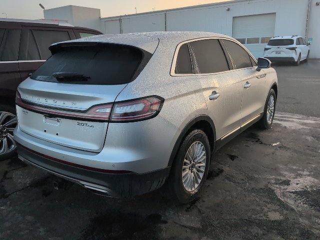 Used 2019 Lincoln Nautilus Premier AWD/4WD image 2