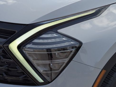Certified 2025 Kia Sportage X-Line AWD/4WD image 9