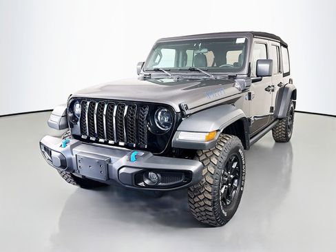 Used 2023 Jeep Wrangler Unlimited w/ Cold Weather Group image 4