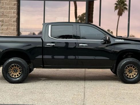 Used 2020 Chevrolet Silverado 1500 High Country image 13