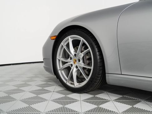 Used 2017 Porsche 911 Carrera RWD image 19
