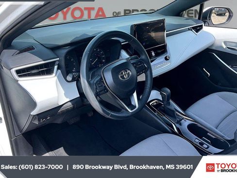 Used 2025 Toyota Corolla SE FWD image 12