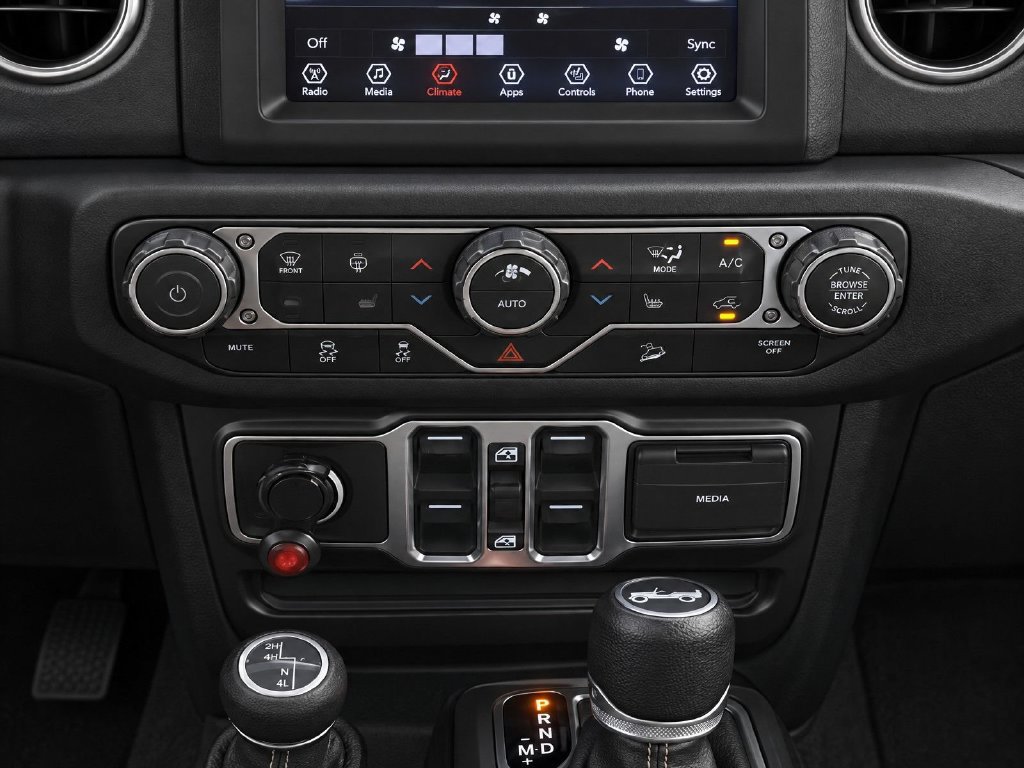 Used 2020 Jeep Wrangler Unlimited Sahara w/ Cold Weather Group AWD/4WD image 24