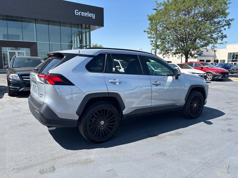 Used 2024 Toyota RAV4 XLE AWD/4WD image 2