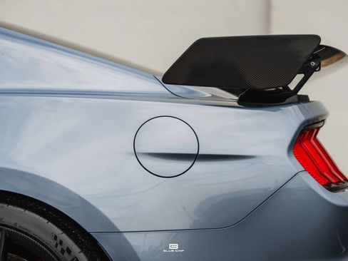 Used 2022 Ford Mustang Shelby GT500 w/ Carbon Fiber Track Pack RWD image 16